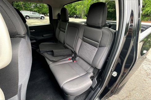 Used 2023 Nissan Frontier SV image 21