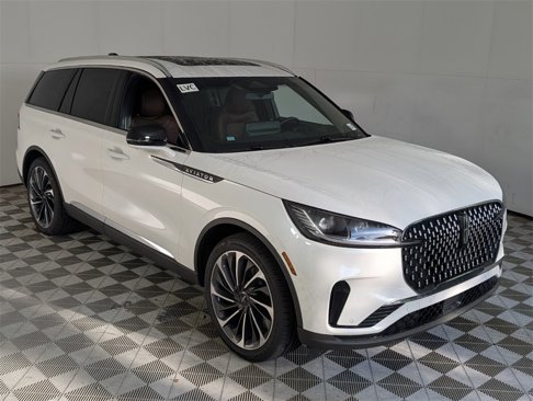 New 2025 Lincoln Aviator Reserve image 2
