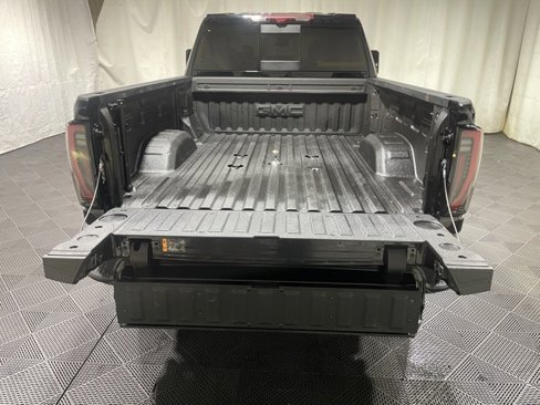 Used 2025 GMC Sierra 2500 AT4X image 25
