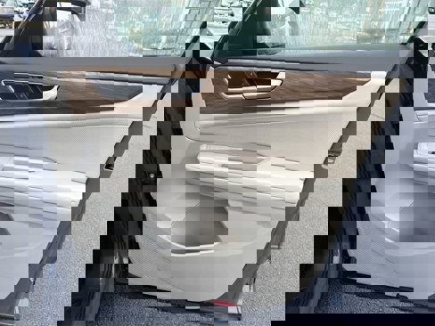 New 2026 Volkswagen Atlas SE image 25
