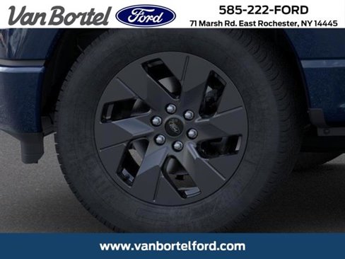 New 2025 Ford F150 Lightning XLT image 32