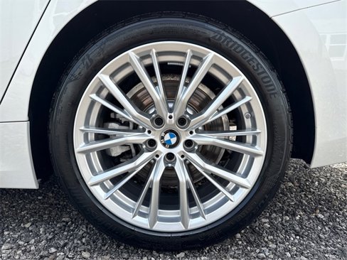 Used 2024 BMW 330i xDrive Sedan w/ Convenience Package image 28