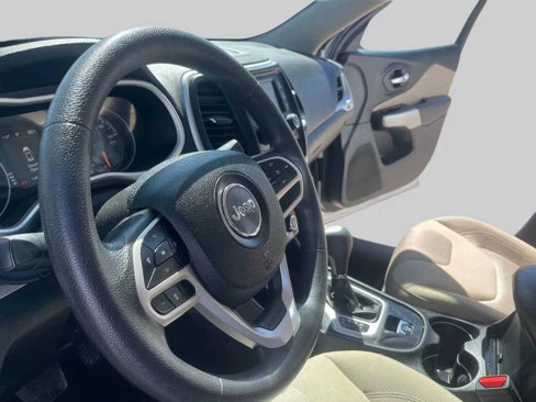 Used 2018 Jeep Cherokee Latitude image 29