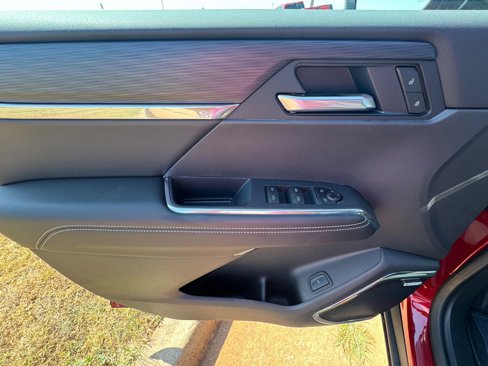 New 2026 GMC Acadia Elevation image 12