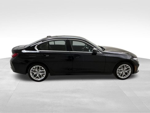 Used 2025 BMW 330i xDrive Sedan w/ Convenience Package image 10