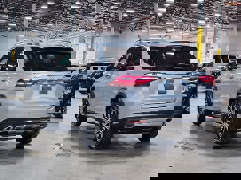 Used 2024 Mercedes-Benz GLE 350 4MATIC image 11