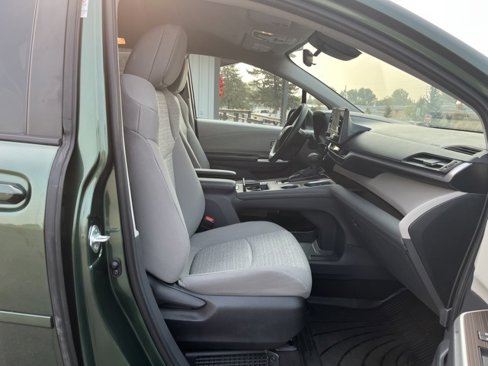 Used 2024 Toyota Sienna LE image 29