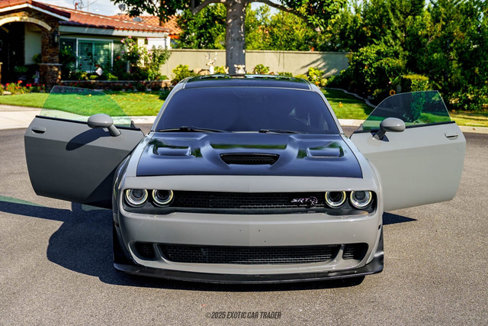Used 2018 Dodge Challenger SRT Hellcat image 16