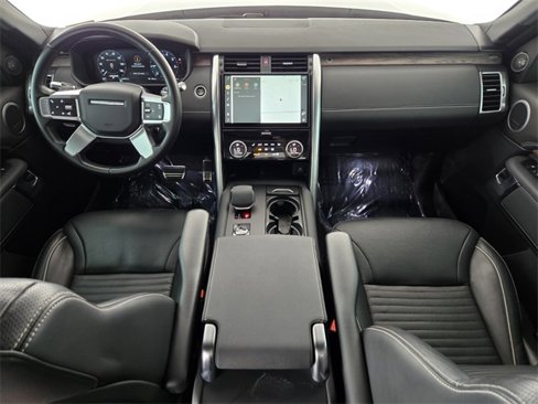 Used 2022 Land Rover Discovery S R-Dynamic image 4