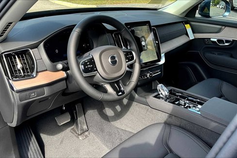New 2026 Volvo XC90 B5 Plus image 9