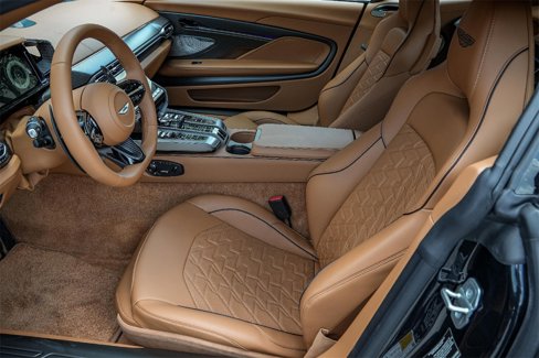 New 2025 Aston Martin Vanquish Coupe image 24