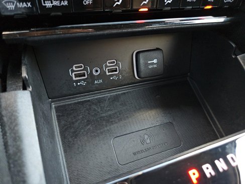 Used 2025 Jeep Grand Cherokee Laredo w/ Luxury Tech Group I image 38