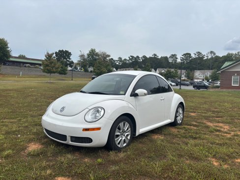 Used 2010 Volkswagen Beetle Coupe image 1