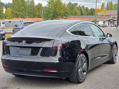Used 2020 Tesla Model 3 Standard Range Plus image 8