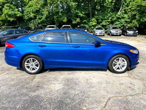 Used 2018 Ford Fusion SE w/ Fusion SE Technology Package image 4