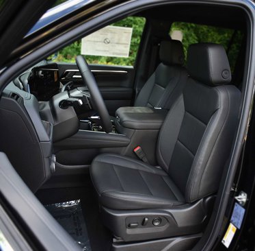 New 2026 Chevrolet Suburban LT w/ Comfort Package image 9