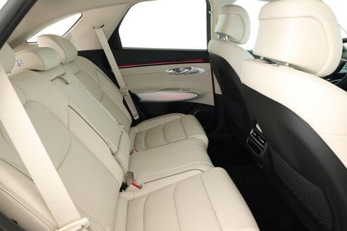 Used 2026 Genesis GV70 2.5T Advanced image 23