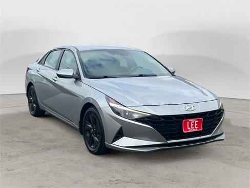Used 2022 Hyundai Elantra SEL w/ Convenience Package image 7