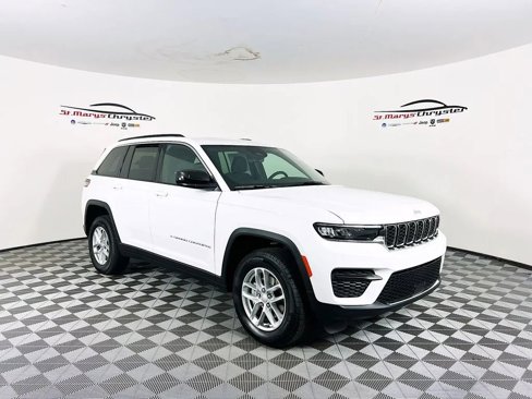 New 2025 Jeep Grand Cherokee Laredo X w/ Luxury Tech Group I image 1