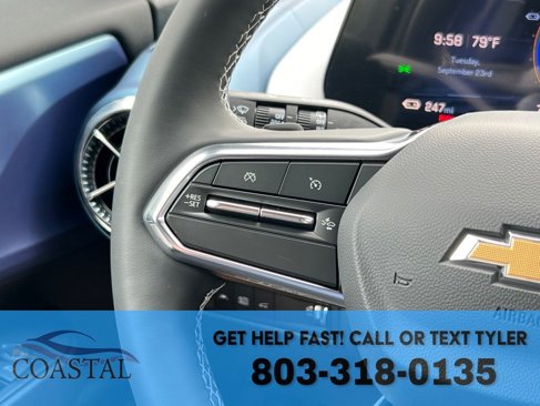New 2025 Chevrolet Equinox EV LT image 32