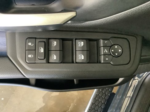 New 2026 RAM 1500 4x4 Crew Cab image 30