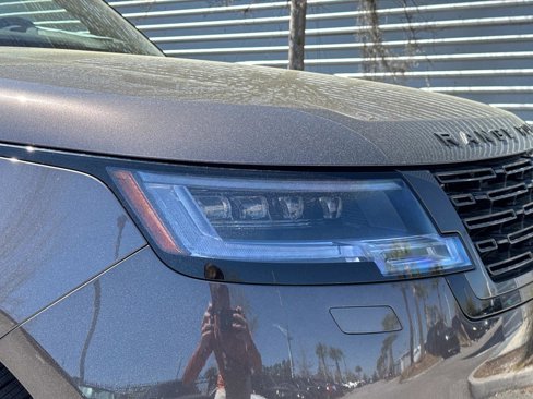 New 2025 Land Rover Range Rover SE image 8