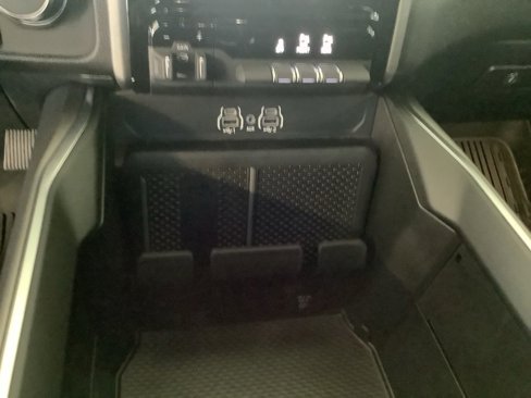 New 2026 RAM 1500 4x4 Crew Cab image 25