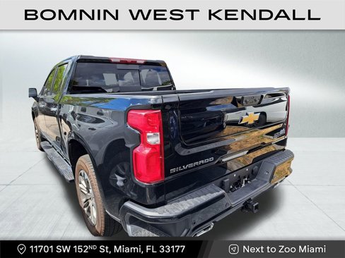 Used 2025 Chevrolet Silverado 1500 High Country image 3
