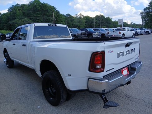 New 2026 RAM 3500 Big Horn image 9