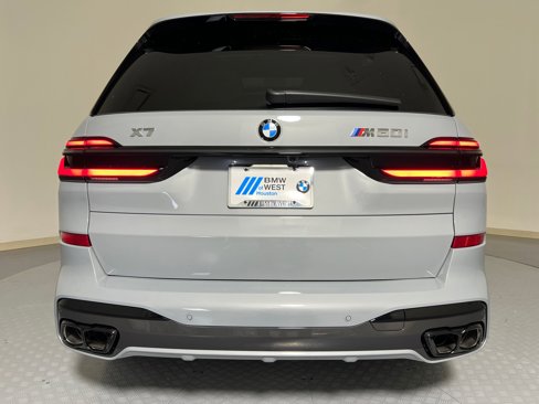 New 2026 BMW X7 M60i image 10
