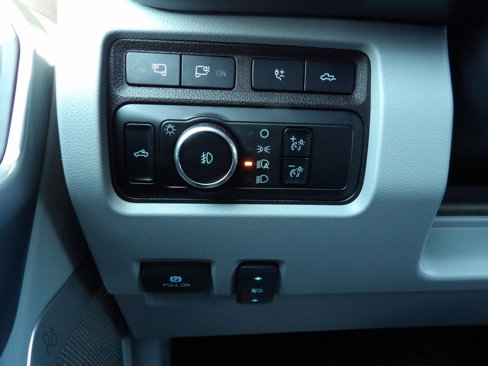 Used 2024 Ford F450 Limited w/ FX4 Off-Road Package image 20