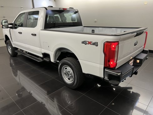 New 2026 Ford F350 XL w/ XL Chrome Package image 4