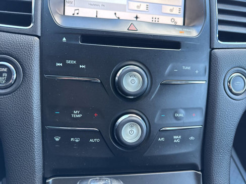 Used 2017 Ford Taurus SEL w/ Equipment Group 201A image 29