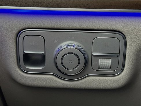 New 2026 Mercedes-Benz GLS 580 4MATIC image 10