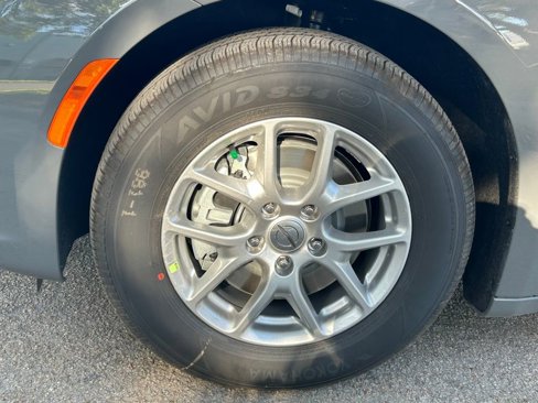 New 2025 Chrysler Pacifica Select image 16
