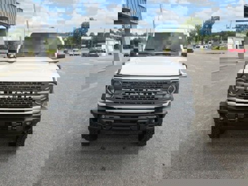 New 2025 Ford Bronco Badlands image 8