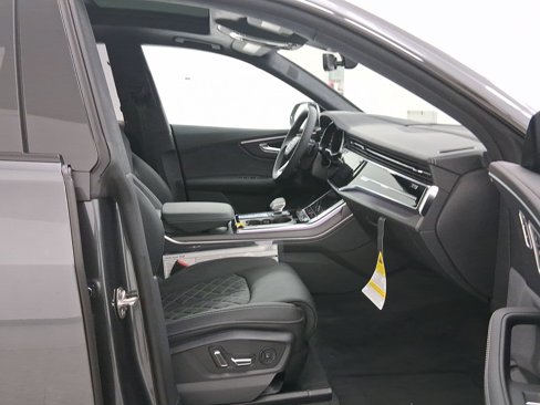 New 2026 Audi SQ8 Prestige image 30