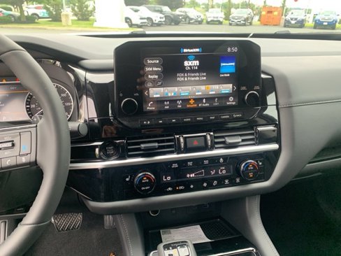 New 2025 Nissan Pathfinder SL image 14