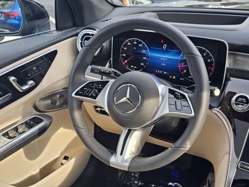 Certified 2025 Mercedes-Benz GLC 300 4MATIC image 30
