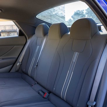 Used 2023 Hyundai Elantra SEL w/ Convenience Package image 17