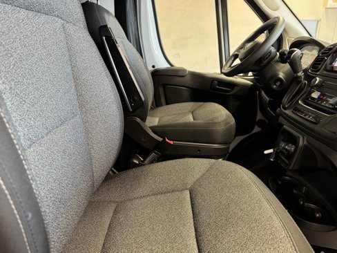 Used 2023 RAM ProMaster 2500 image 5