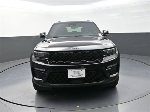 New 2025 Jeep Grand Cherokee Limited w/ Black Appearance Package image 2
