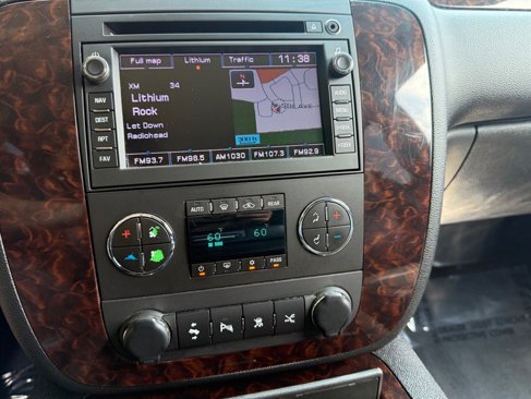 Used 2011 GMC Yukon XL Denali image 21