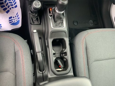 New 2025 Jeep Gladiator Rubicon w/ Convenience Group image 14