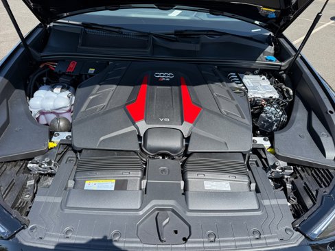 New 2025 Audi RS Q8 performance image 20