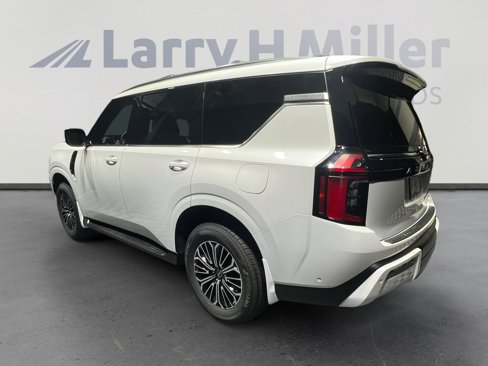 New 2026 Nissan Armada SL image 3