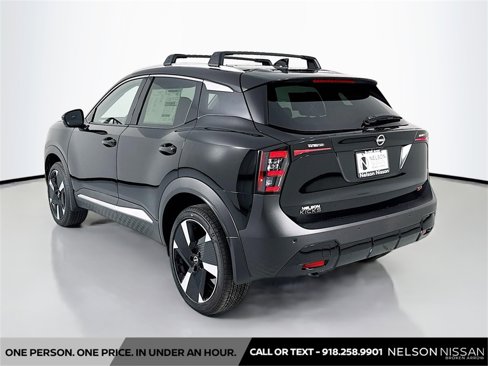 New 2026 Nissan Kicks SR w/ SR Premium Package image 7