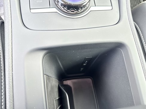 New 2025 Volkswagen Tiguan SE image 31