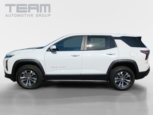 New 2026 Chevrolet Equinox LT image 2