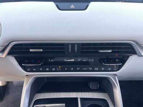 New 2025 MAZDA CX-90 Plug-In Hybrid w/ Premium Plus image 30